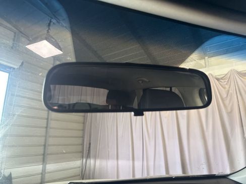 Used 2017 Kia Sorento LX image 25