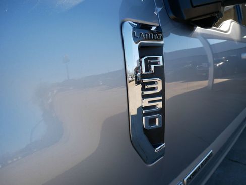 Used 2022 Ford F350 Lariat w/ Lariat Ultimate Package image 6