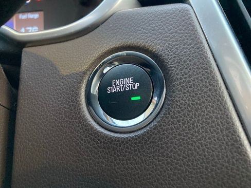 Used 2016 Cadillac SRX Luxury w/ Driver Awareness Package image 19