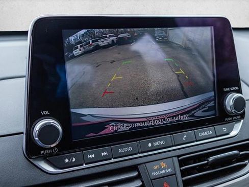 Used 2024 Nissan Altima 2.5 SV image 18