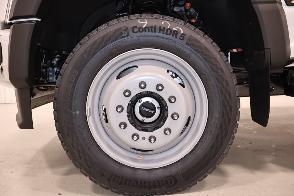 New 2026 Ford F550 4x4 Regular Cab Super Duty image 26