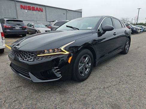 Used 2024 Kia K5 LXS image 2