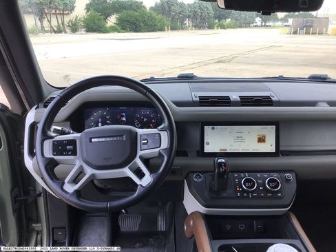 Used 2021 Land Rover Defender 110 X-Dynamic SE AWD/4WD image 12