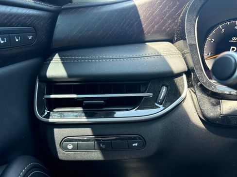 Used 2023 INFINITI QX60 Sensory w/ Vision Package AWD/4WD image 15
