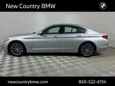 Used 2019 BMW 530i xDrive w/ Convenience Package AWD/4WD image 4
