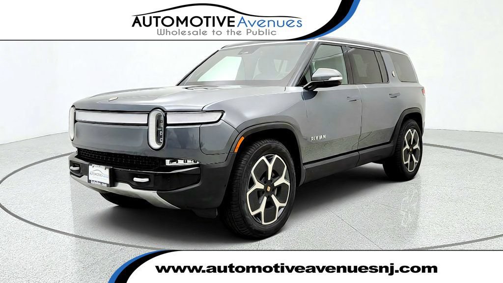 Used 2024 Rivian R1S Adventure Dual AWD/4WD image 1