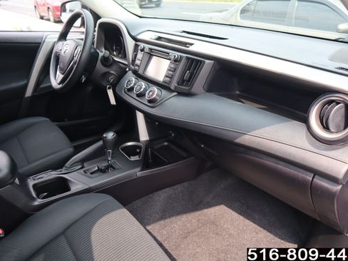 Used 2018 Toyota RAV4 LE w/ All Weather Liner Package AWD/4WD image 20