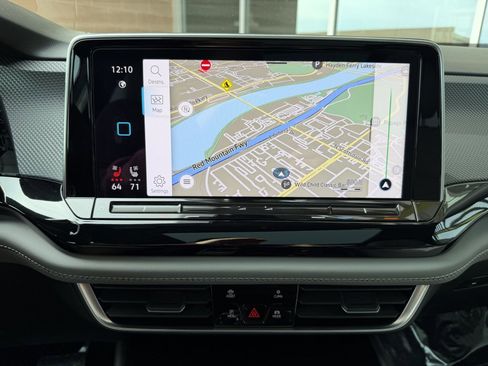 Used 2024 Volkswagen Atlas Cross Sport SEL image 20