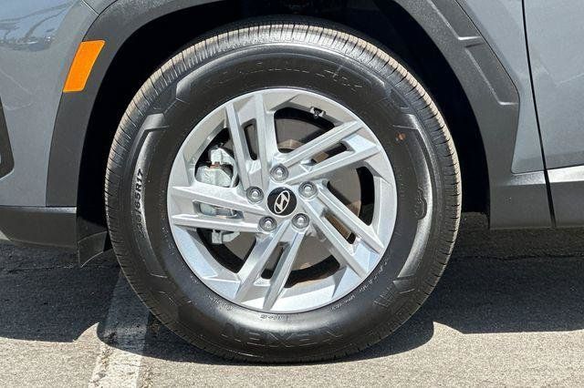 Certified 2026 Hyundai Tucson SE FWD image 25