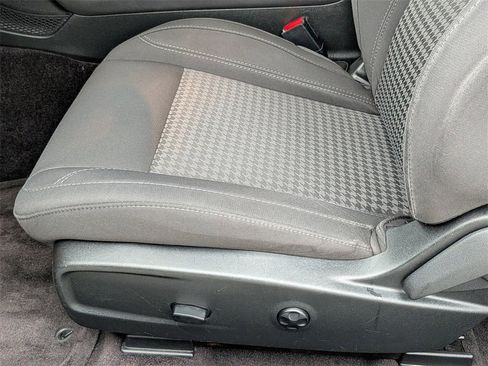 Used 2018 Dodge Challenger R/T image 14