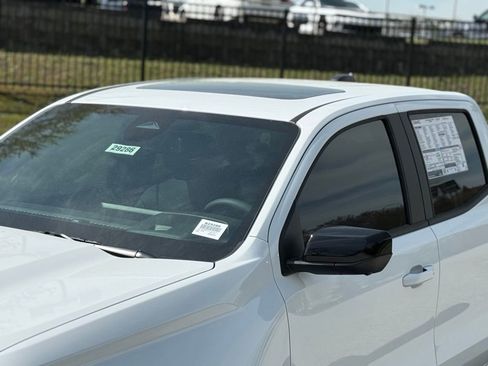 New 2026 GMC Canyon Elevation w/ Convenience Package image 11