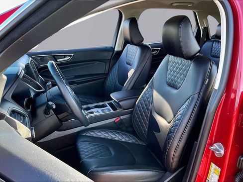 Used 2024 Ford Edge Titanium image 15
