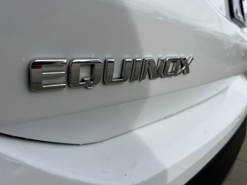 Used 2023 Chevrolet Equinox LT w/ Driver Convenience Package image 8