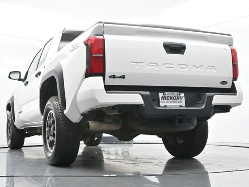 Used 2024 Toyota Tacoma TRD Off-Road AWD/4WD image 47