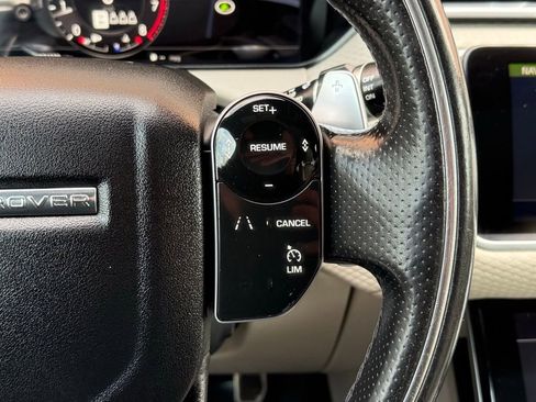 Used 2019 Land Rover Range Rover Velar R-Dynamic SE image 36