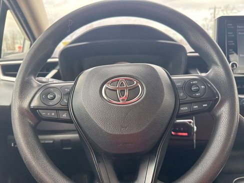 Used 2022 Toyota Corolla LE image 21