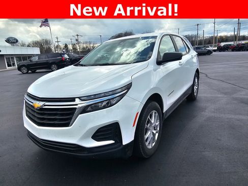 Used 2024 Chevrolet Equinox LS w/ LS Convenience Package AWD/4WD image 1