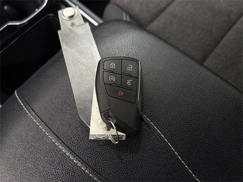 Certified 2025 Chevrolet Traverse LT image 29