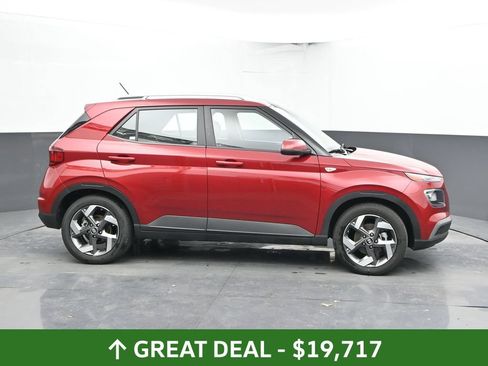 Used 2025 Hyundai Venue SEL FWD image 5