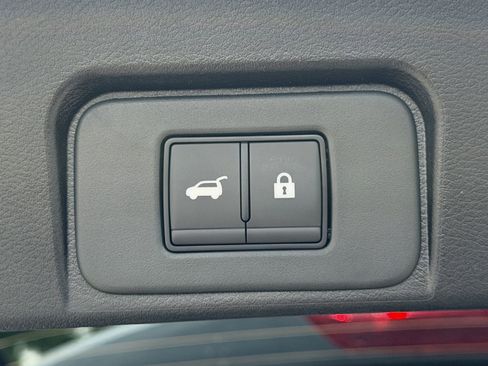 New 2026 Nissan Rogue SV FWD image 25