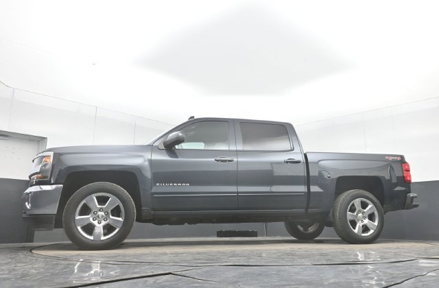 Used 2017 Chevrolet Silverado 1500 LT w/ All Star Edition AWD/4WD image 43
