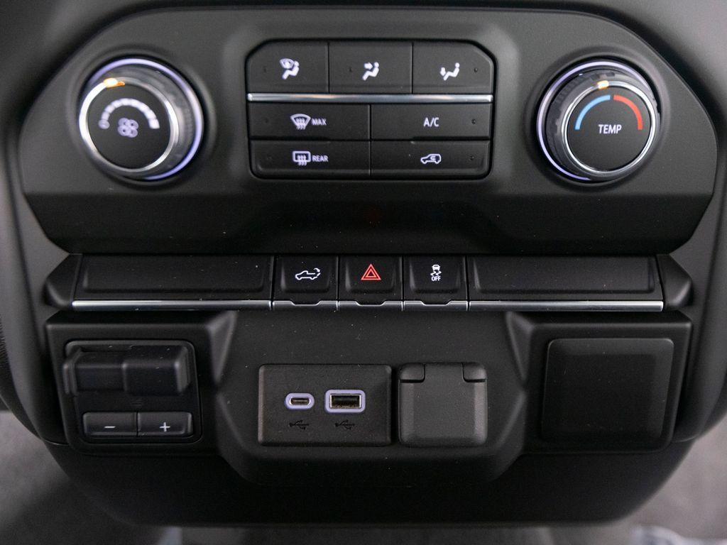Used 2022 Chevrolet Silverado 2500 Custom w/ Custom Value Package AWD/4WD image 19