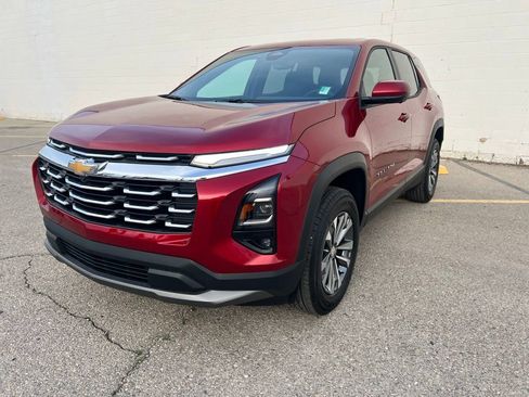 New 2026 Chevrolet Equinox LT w/ Convenience Package II FWD image 1