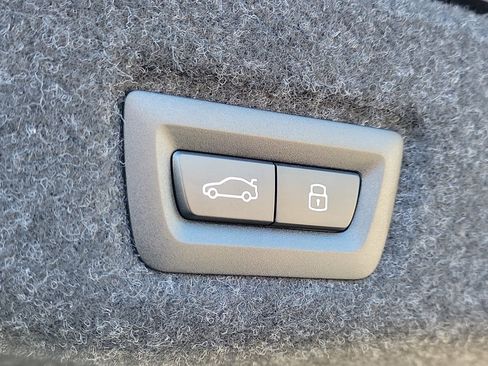 New 2026 BMW 550e xDrive w/ Executive Package image 7