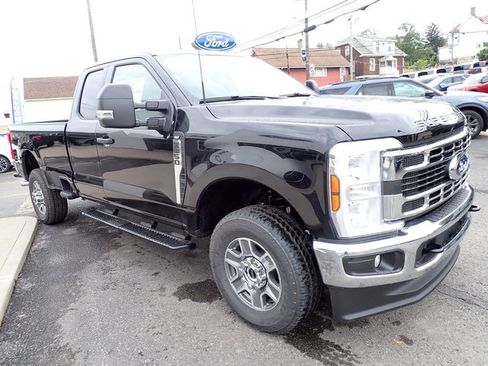 New 2025 Ford F350 XLT w/ FX4 Off-Road Package image 9