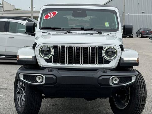 Used 2026 Jeep Wrangler Unlimited Sahara AWD/4WD image 2