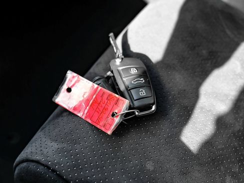 Used 2011 Audi TT 2.0T Prestige AWD/4WD image 40