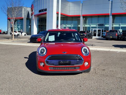 Used 2016 MINI Cooper 4-Door Hardtop image 8