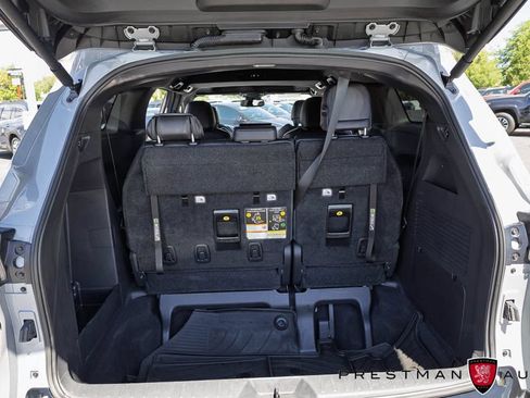 Used 2025 Toyota Sienna XSE FWD image 39