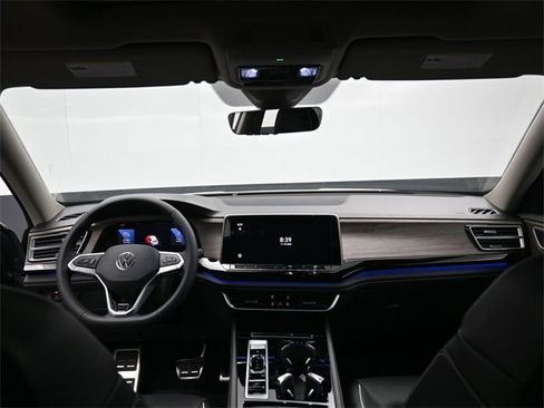 New 2026 Volkswagen Atlas SEL Premium R-Line image 10