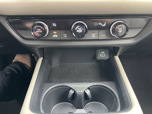 Used 2024 Honda HR-V LX image 11