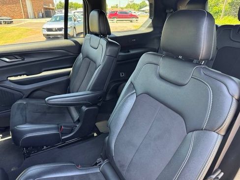 Certified 2024 Jeep Grand Cherokee L Laredo AWD/4WD image 12