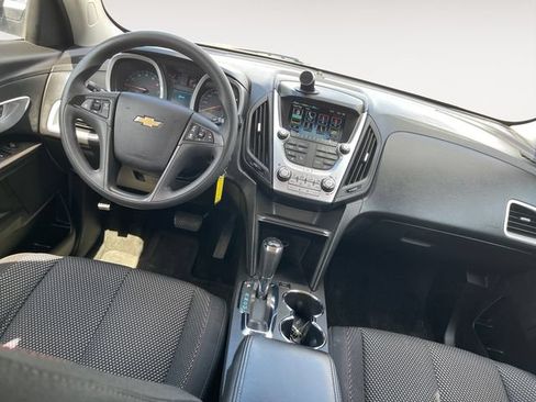 Used 2017 Chevrolet Equinox LS FWD image 10