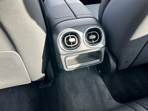 Certified 2025 Mercedes-Benz C 300 4MATIC Sedan image 12