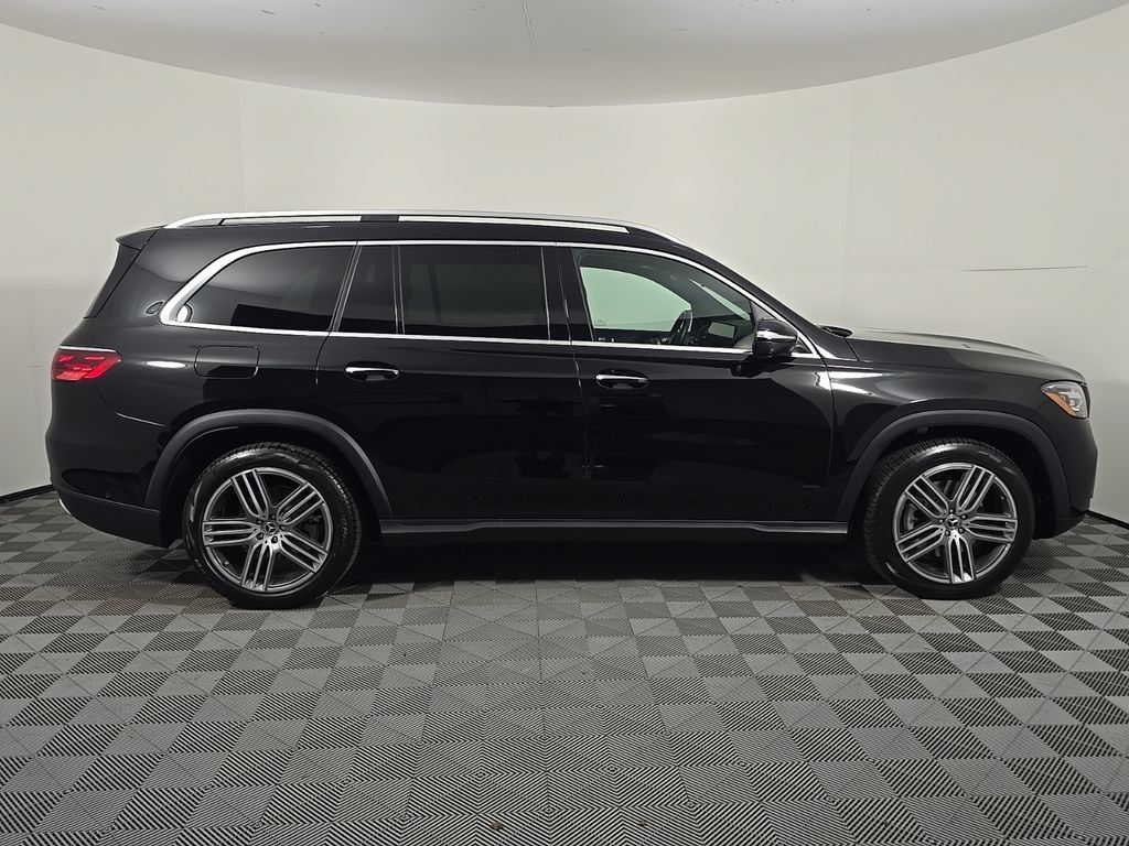 Used 2025 Mercedes-Benz GLS 450 4MATIC image 8