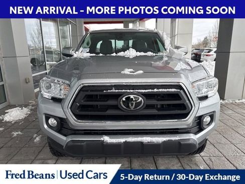 Certified 2022 Toyota Tacoma SR5 image 9