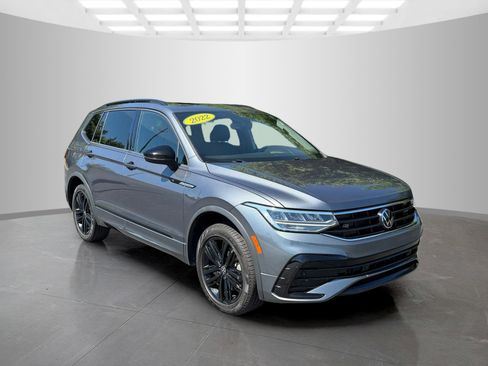 Used 2022 Volkswagen Tiguan SE R-Line AWD/4WD image 5