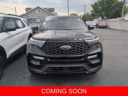 Used 2023 Ford Explorer ST-Line AWD/4WD image 2