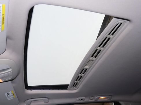 Used 2009 Mercedes-Benz ML 320 BlueTEC 4MATIC image 28