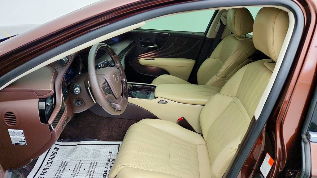 Used 2018 Lexus LS 500 w/ Luxury Package RWD image 21