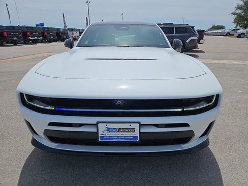 New 2026 Dodge Charger R/T AWD/4WD image 12