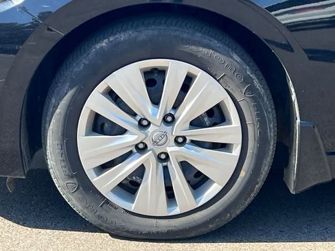 Used 2024 Nissan Sentra S FWD image 12