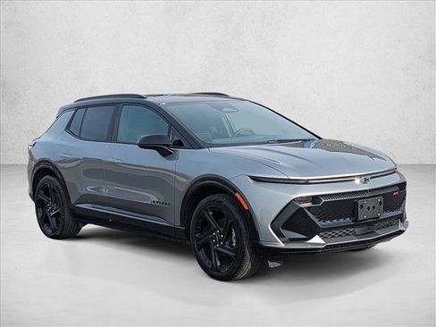 New 2026 Chevrolet Equinox EV RS image 6