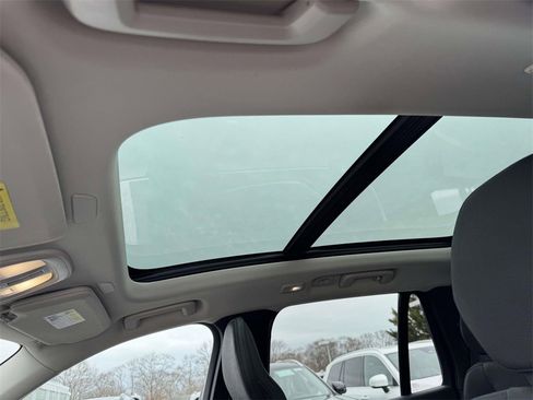 Certified 2024 Volvo XC90 B5 Plus w/ Protection Package Premier image 17