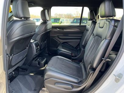 Used 2023 Jeep Grand Cherokee L Laredo