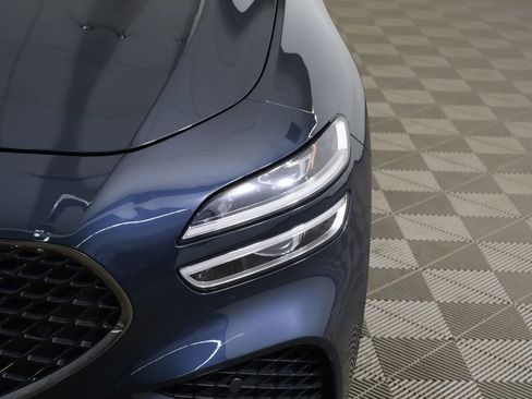 Used 2023 Genesis G70 2.0T w/ Sport Prestige Package image 17